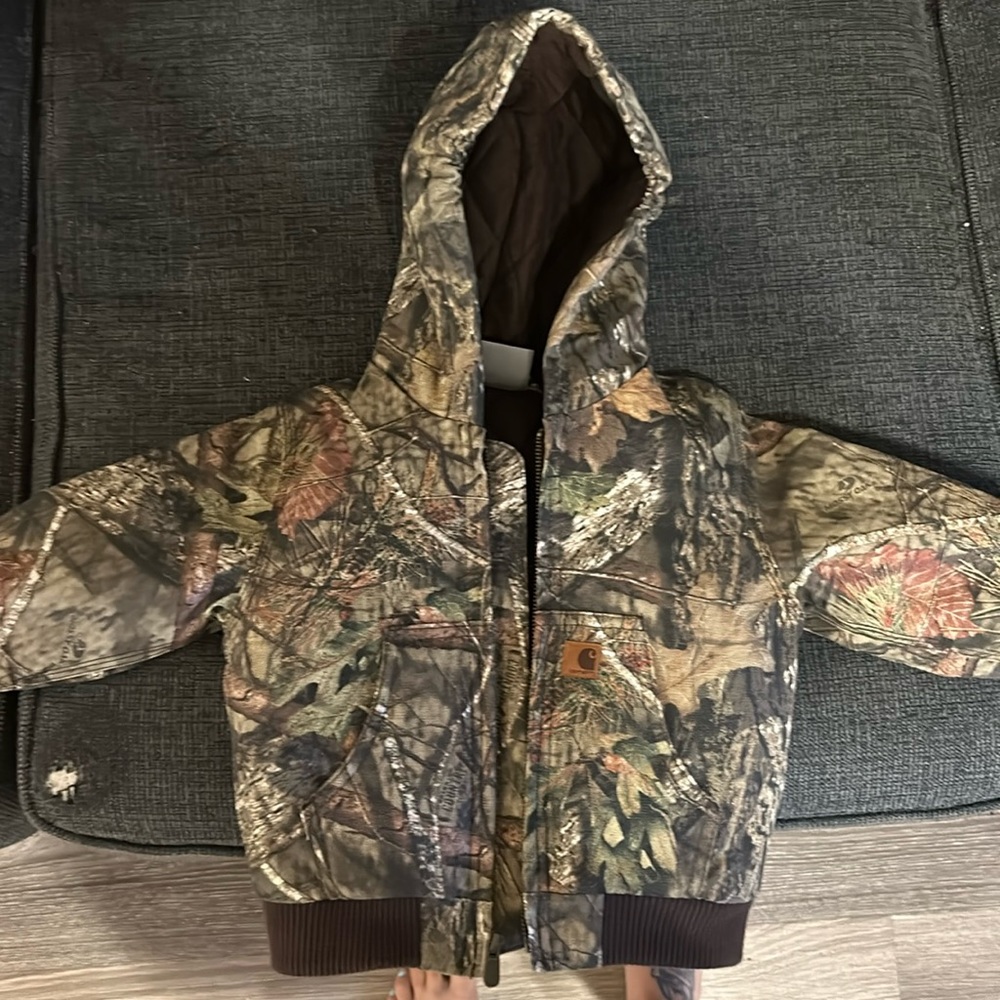 18 Month Carhartt boys coat in near perfect condition ( without tags)